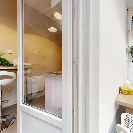 Expat Renting - Le Volta - Terrasse - Netflix *