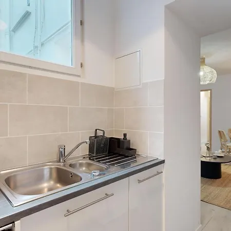 Expat Renting - Le Volta - Terrasse - Netflix *