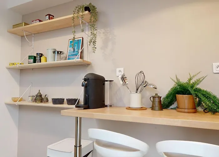 Expat Renting - Le Volta - Terrasse - Netflix アパート