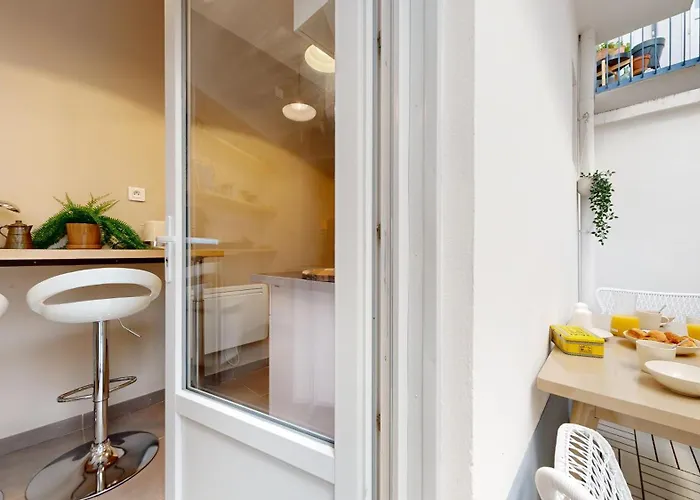 Expat Renting - Le Volta - Terrasse - Netflix *