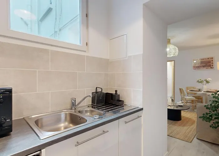 Expat Renting - Le Volta - Terrasse - Netflix *